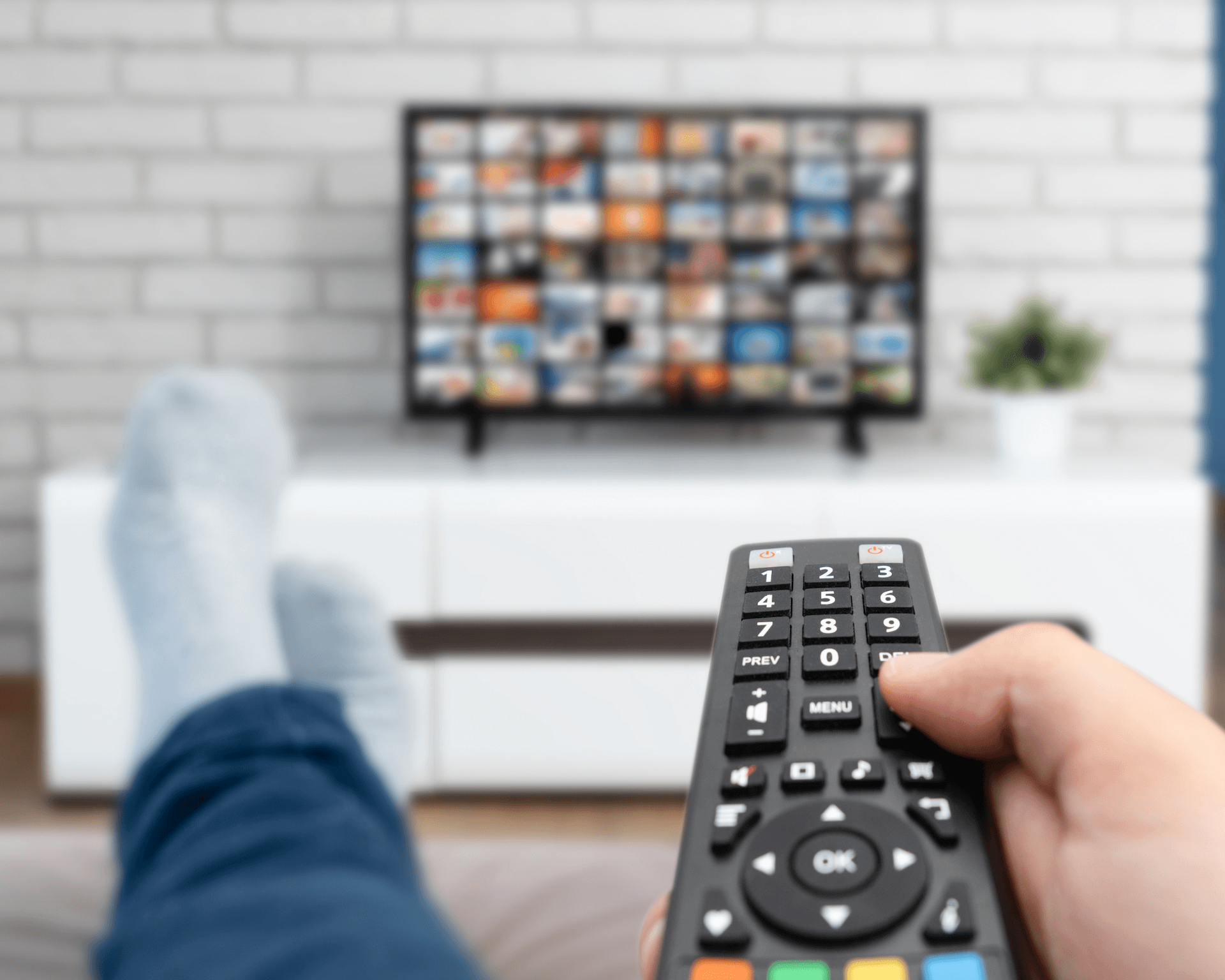 Never Ignore These Privacy Alerts on Your TV (They're Not a Glitch)