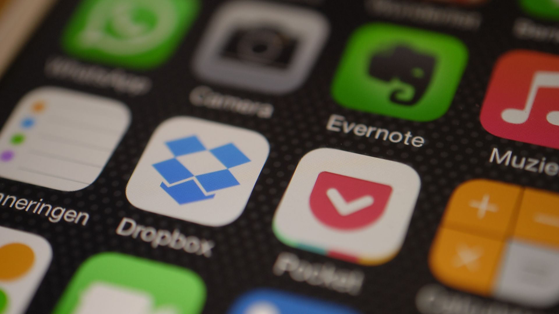 12 Apps That Keep Tracking You Even After Deletion