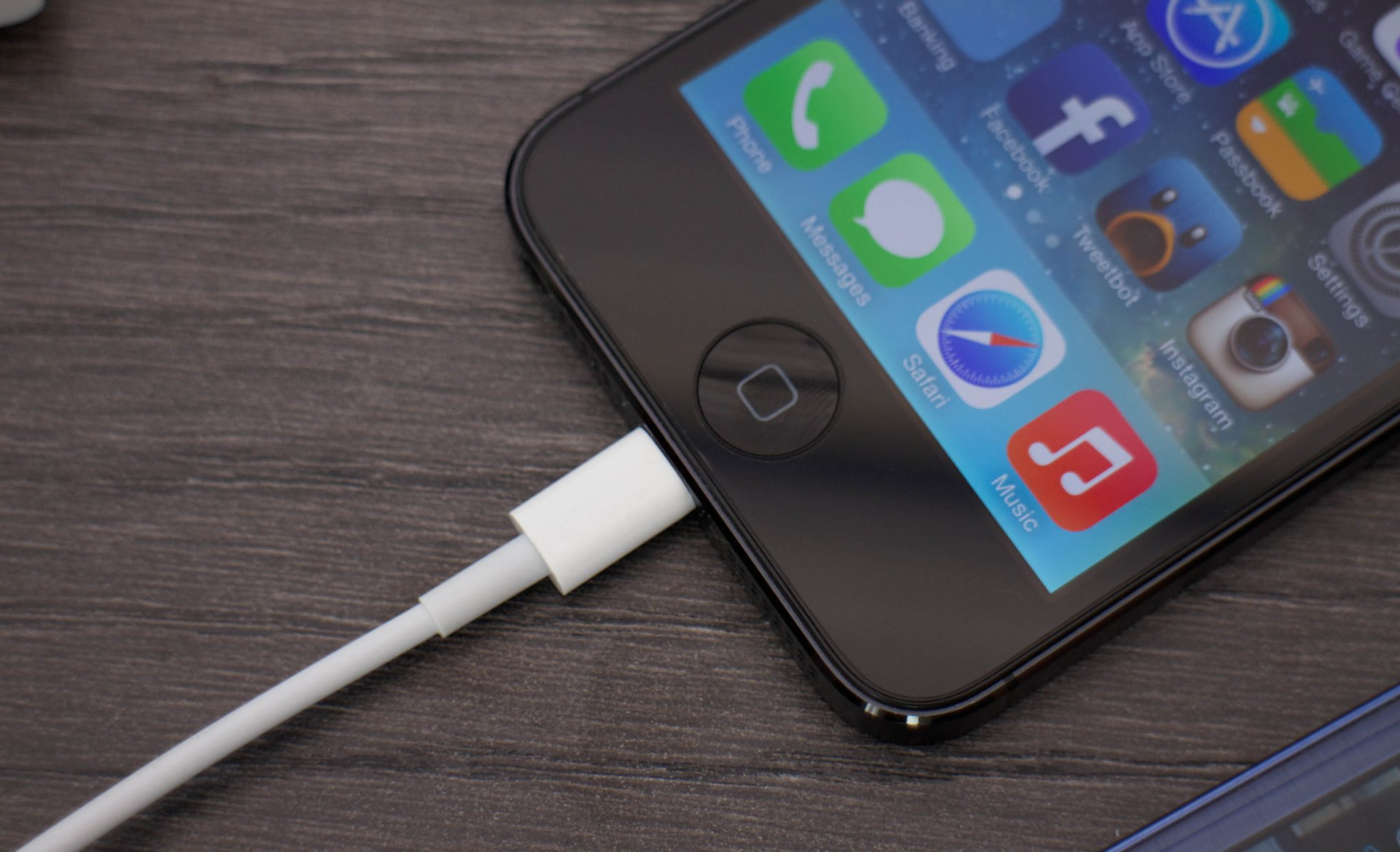 5 Ways To Fix IPhone 5 Freezing When Charging