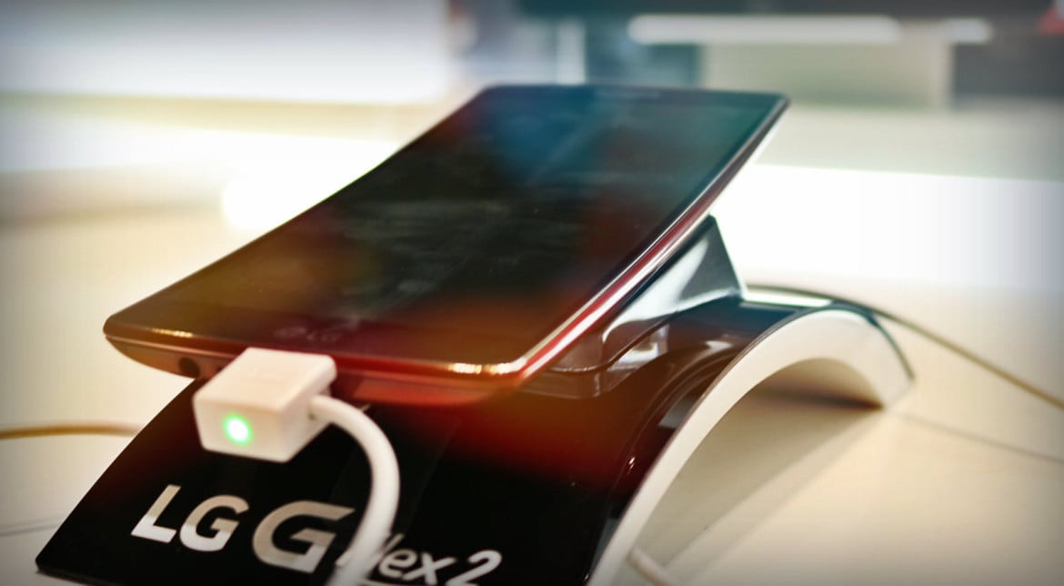 LG G Flex 2, a smartphone to be taken seriously this time [HANDS ON]