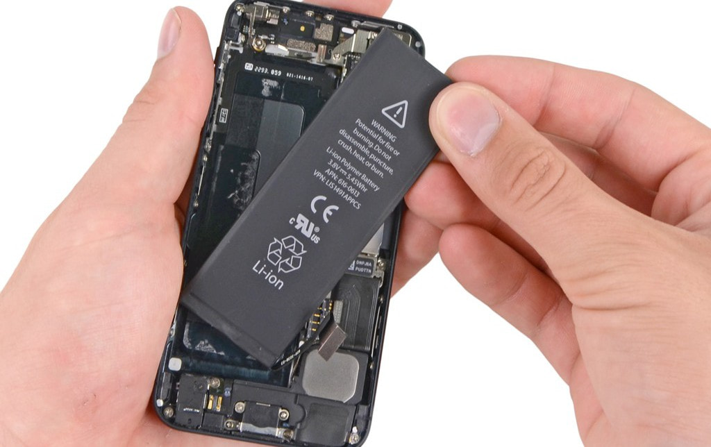 Apple will continue to change batteries for the iPhone 5
