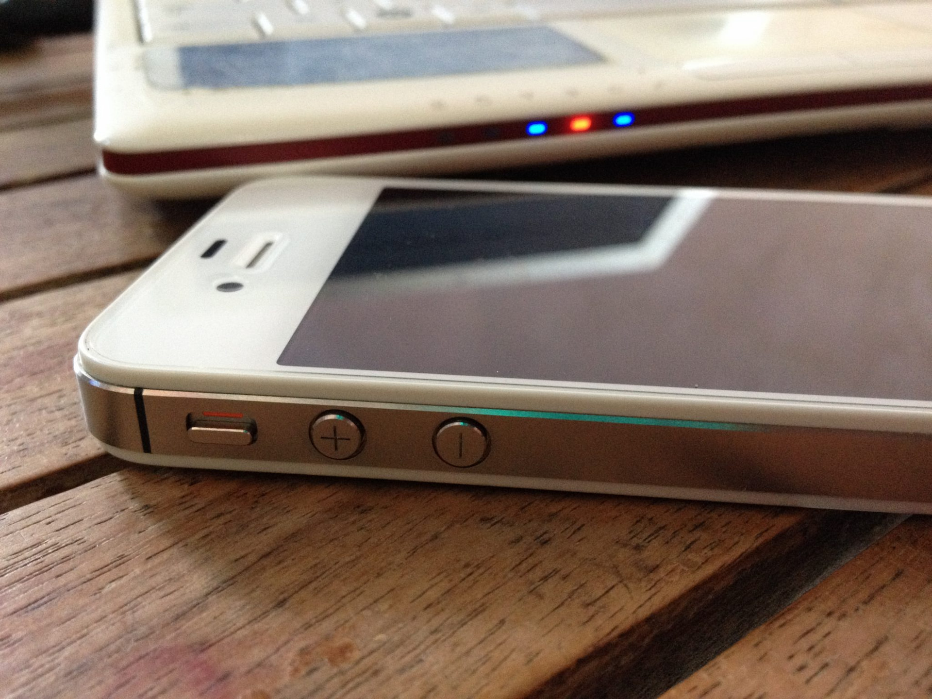 5 Ways To Fix IPhone 4s Battery Drain
