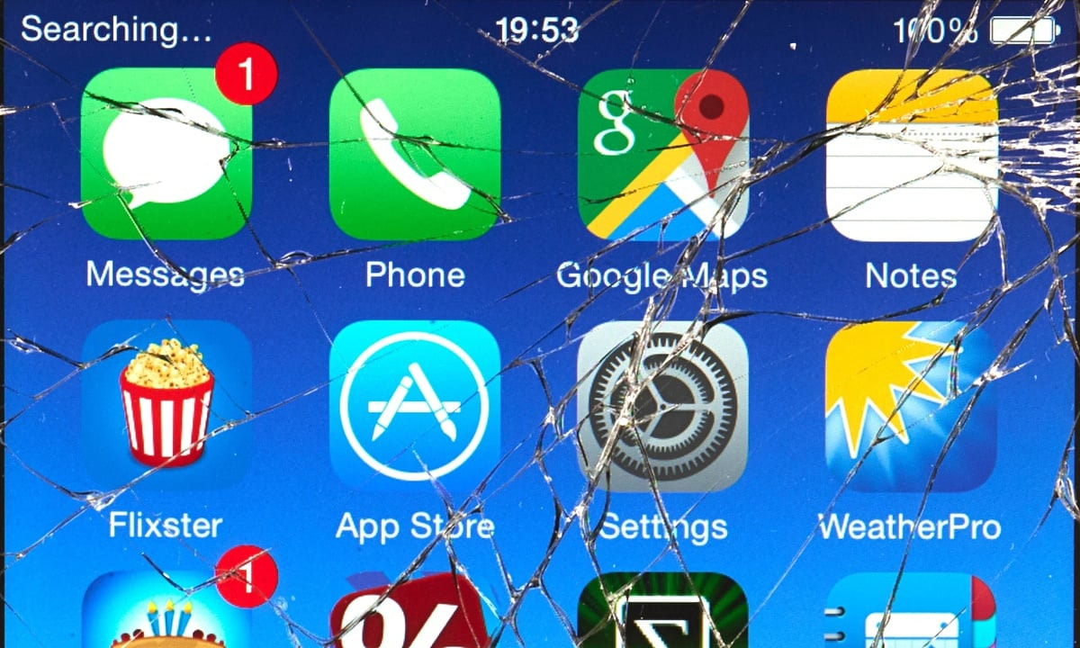 How To Repair A Cracked IPhone Screen
