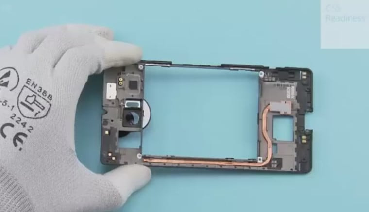 Lumia 950 XL Teardown Video: Reveal Liquid Cooling System And IR Sensor For Windows Hello