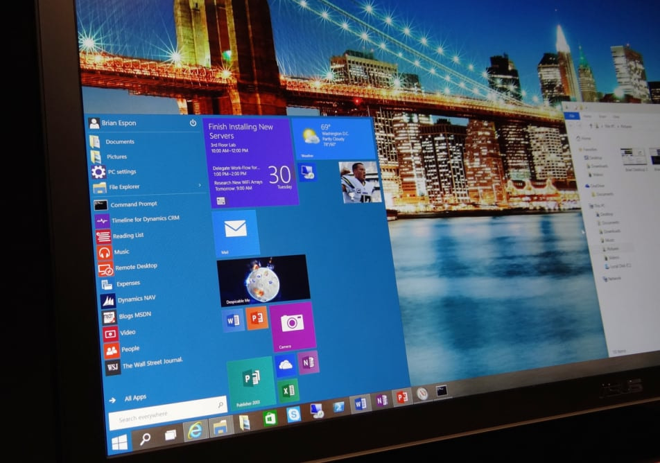 Microsoft wants new PCs to ship with pre-installed Windows 10 instead of Windows 7 and 8.1 and gives a deadline to OEMs