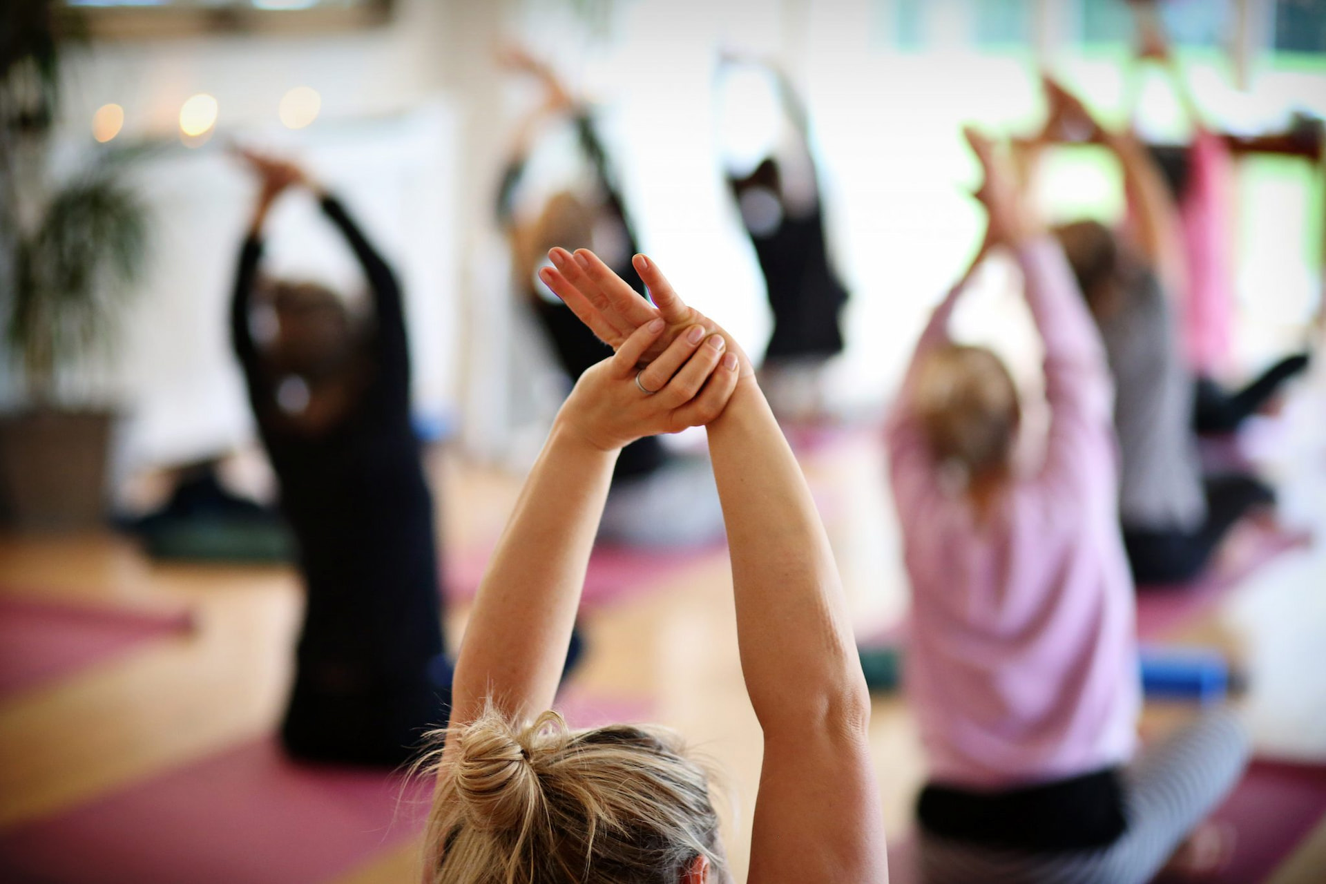 Practice While At Work – Yoga In The Office