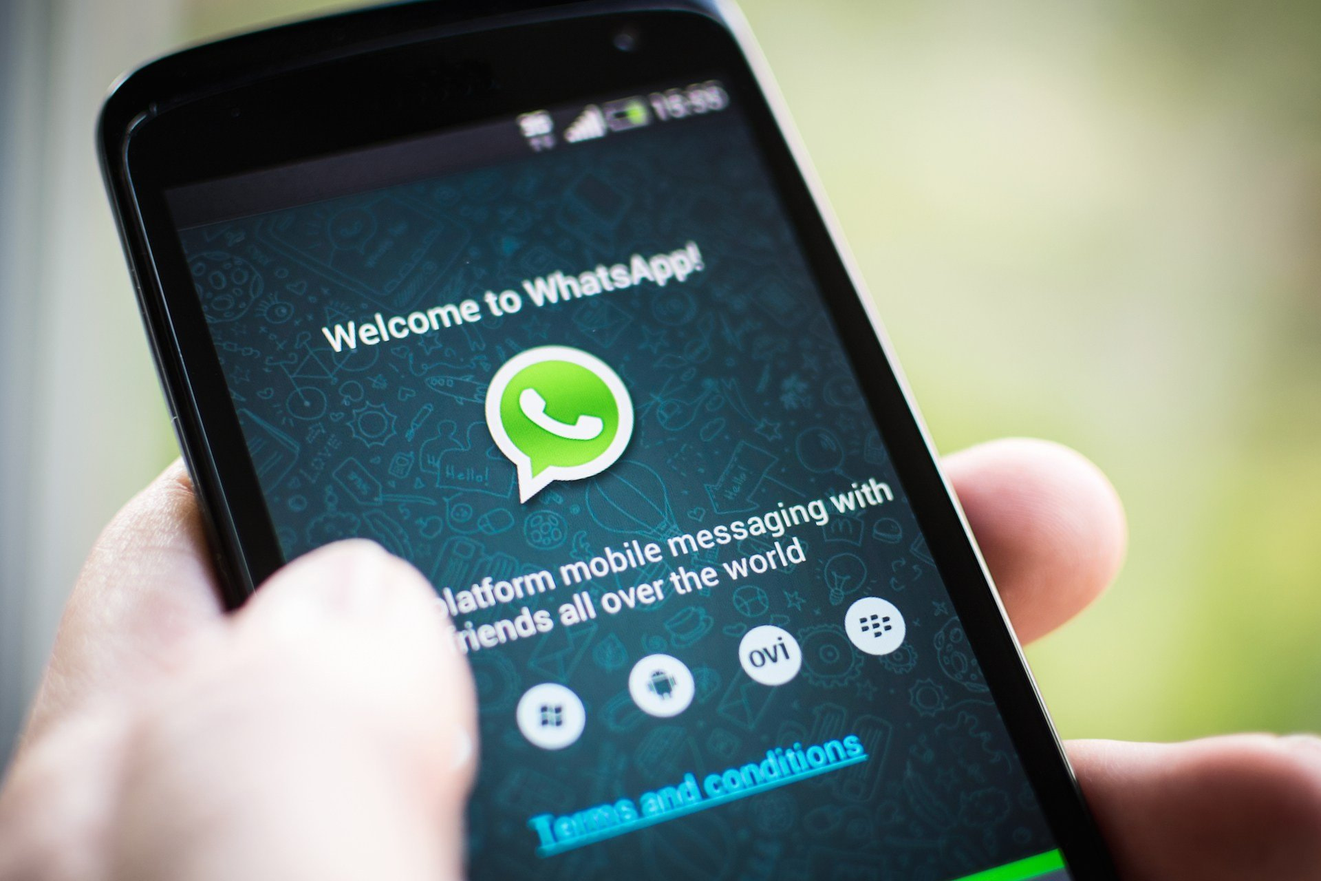 How To Fix WhatsApp Problems On Android