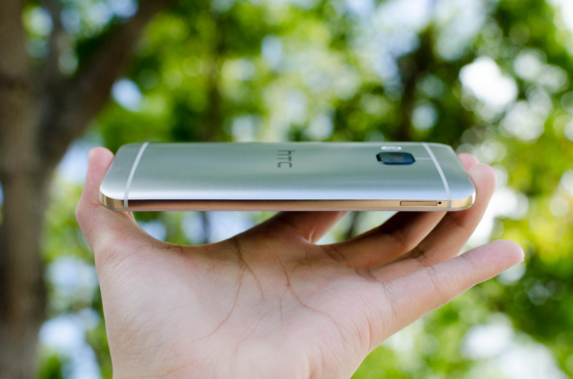 How To Fix HTC One M9 Overheating Issue