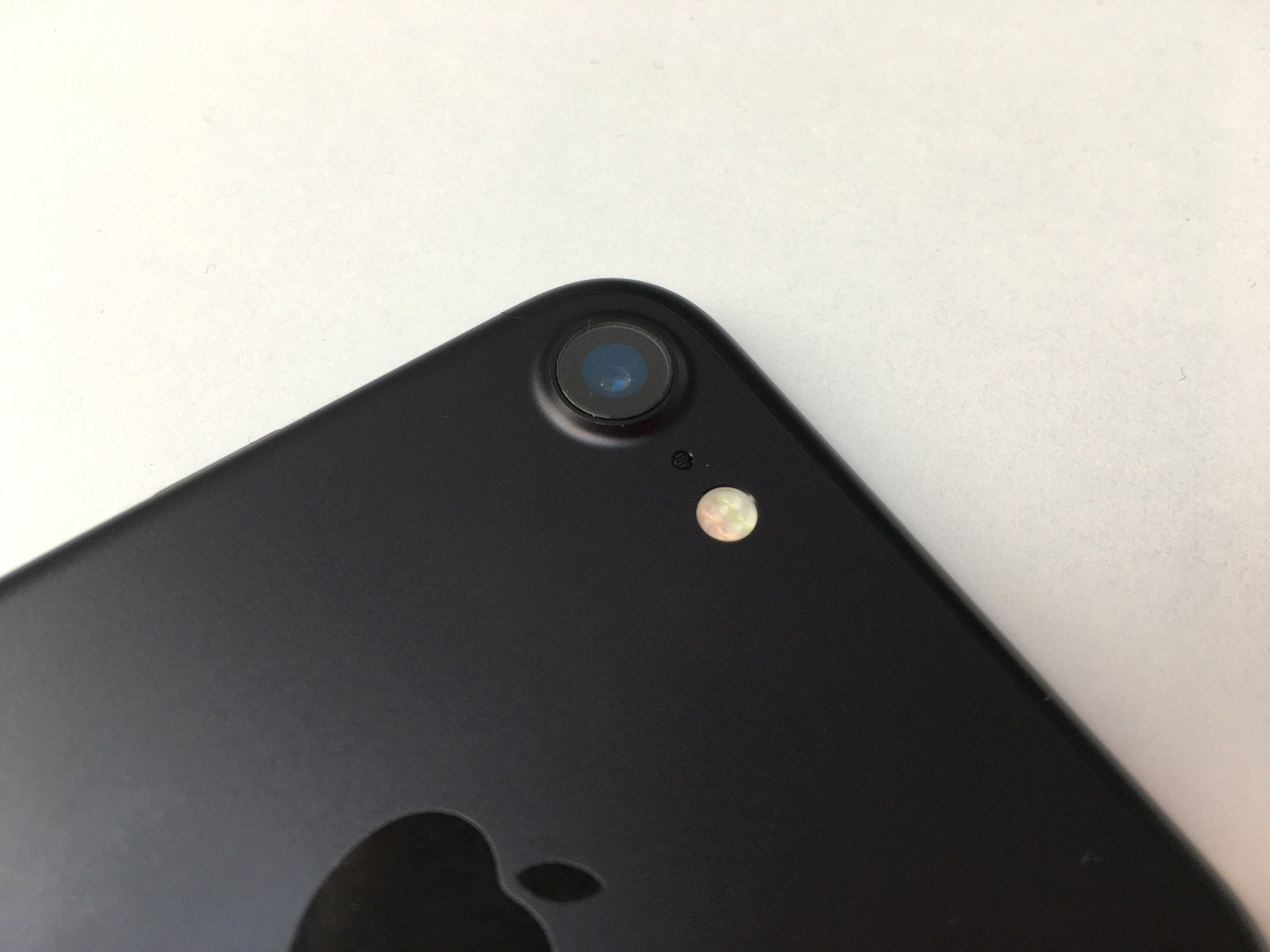 iPhone 7 And iPhone 7 Plus Users Report Poor Picture Quality