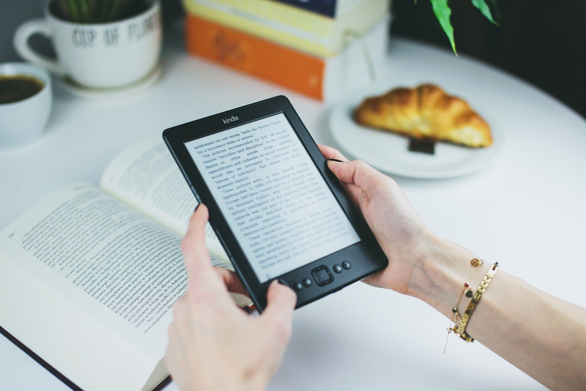 E-reader Or Tablet – Which One To Buy?